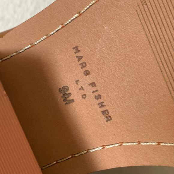 NWOB Marc Fisher Elyma Western Booties 9 Perforated Leather Pointed Toe Cowgirl - Picture 2 of 16